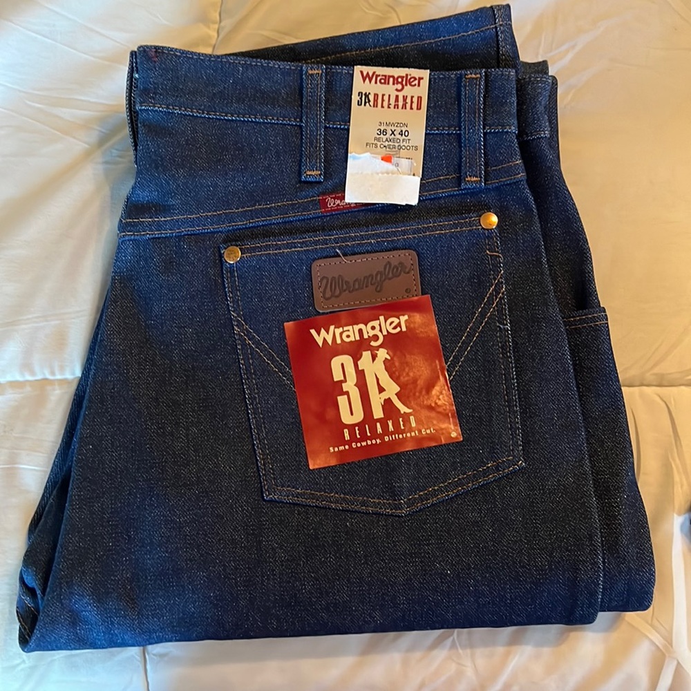 36 x 40 Wrangler Men's Relaxed Jeans - Dark Blue
